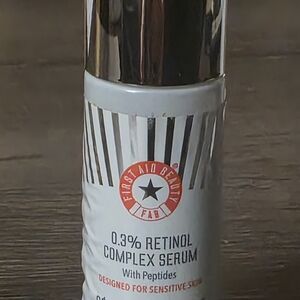 First Aid Beauty 0.3% Retinol Complex Serum - Silver and White